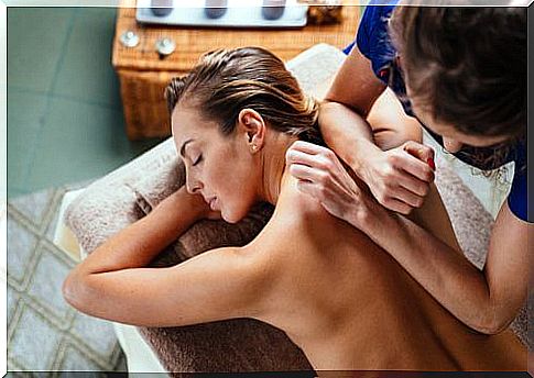 Massages help relieve cervical pain