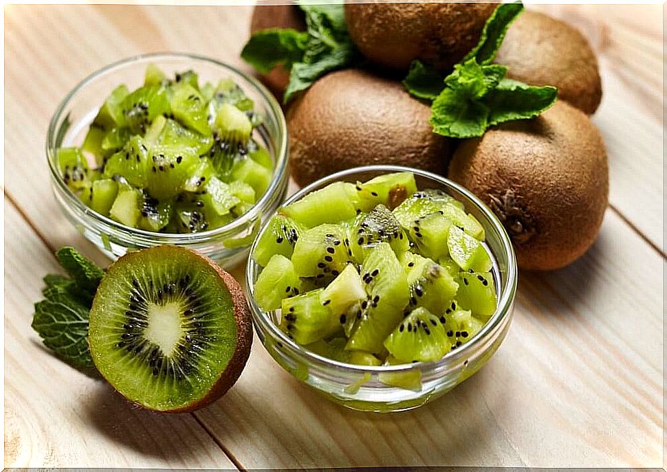 chopped kiwi