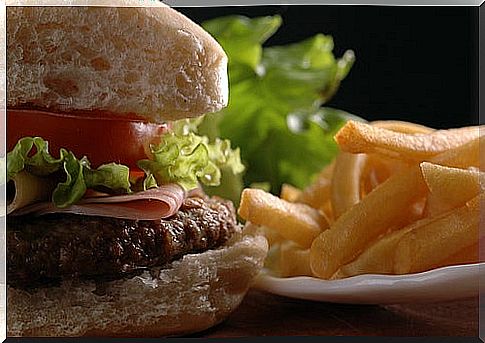 Not losing weight?  Beware of poor diet and fast food consumption