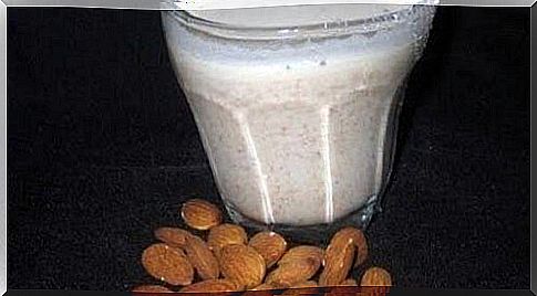 Benefits of almond milk