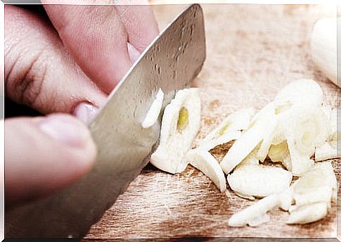 Garlic to relieve sciatica