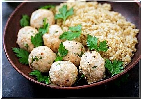 How to make quinoa and chickpea meatballs