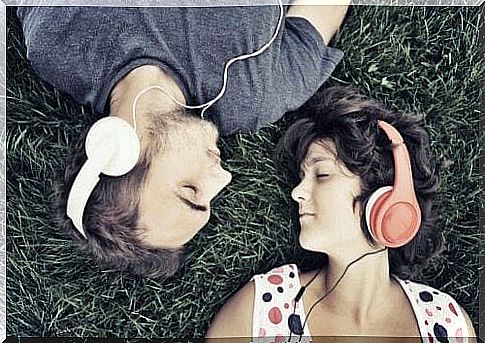 couple listening to music