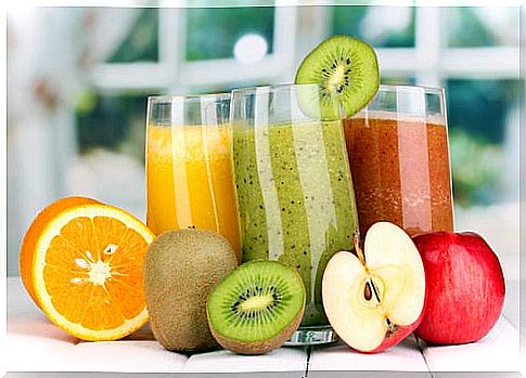 Cleansing juices with fruits