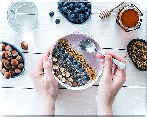 Smoothie bowl with fruit