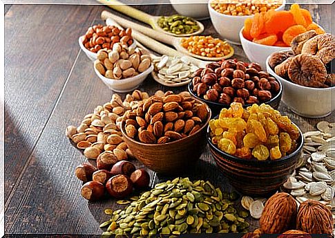 Seeds, oilseeds and dried fruits